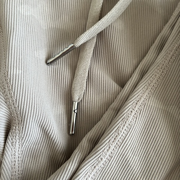 Move Theology Drawstring Leggings - Picture 4 of 4